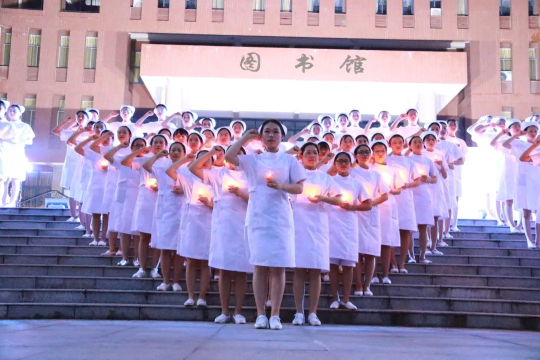 高职高考护理专业大专学校,女生学什么技术最吃香