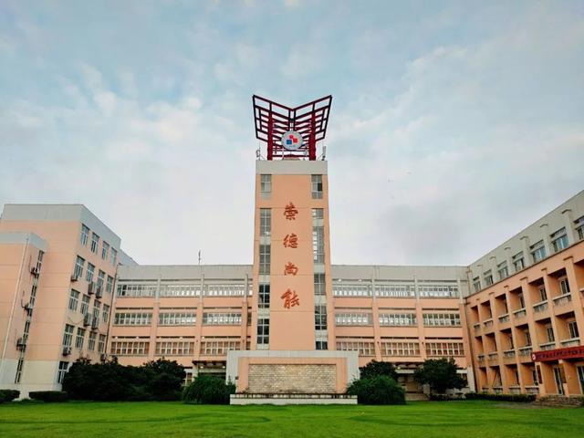 高职学校哪个好,公办职高学校哪所学校好